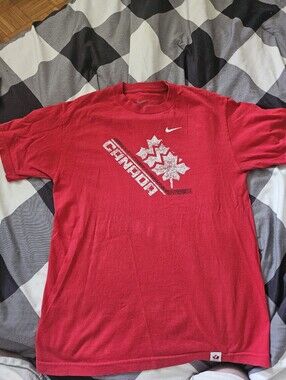 Team Canada Hockey Nike Official Jersey Tee Shirt